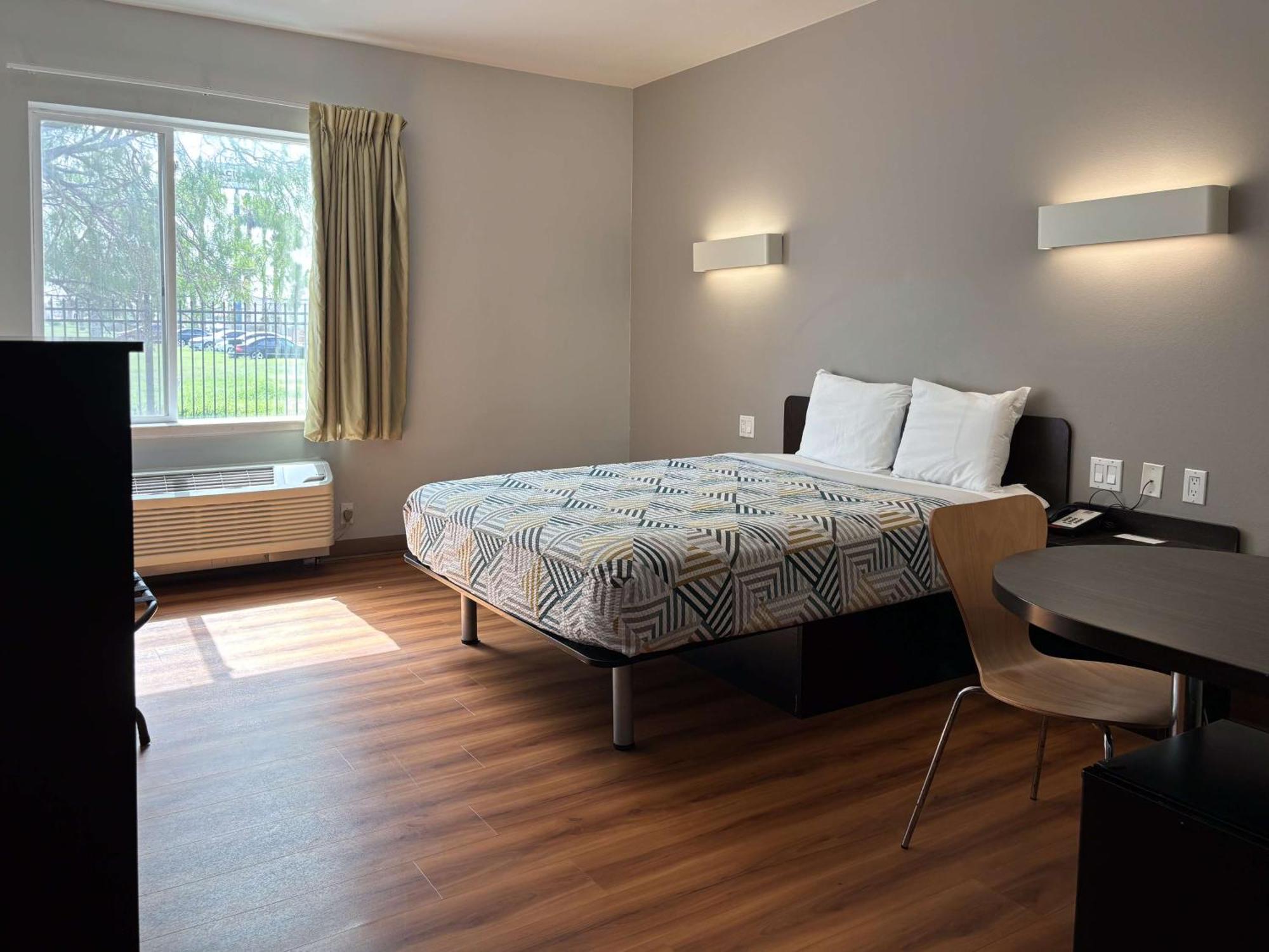 Motel 6-Weslaco, Tx Bagian luar foto
