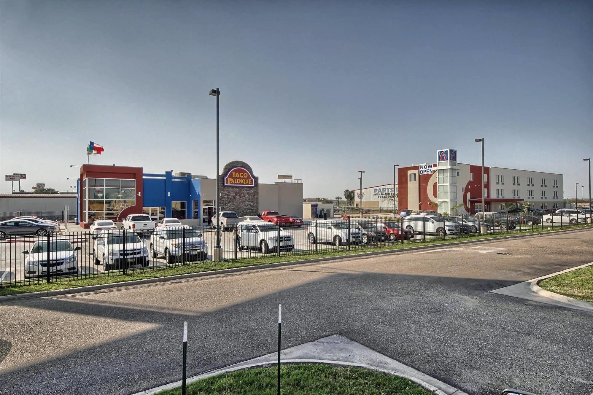 Motel 6-Weslaco, Tx Bagian luar foto
